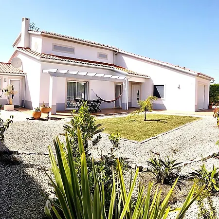 Andorinha With Private Pool In A Quiet Area Vila